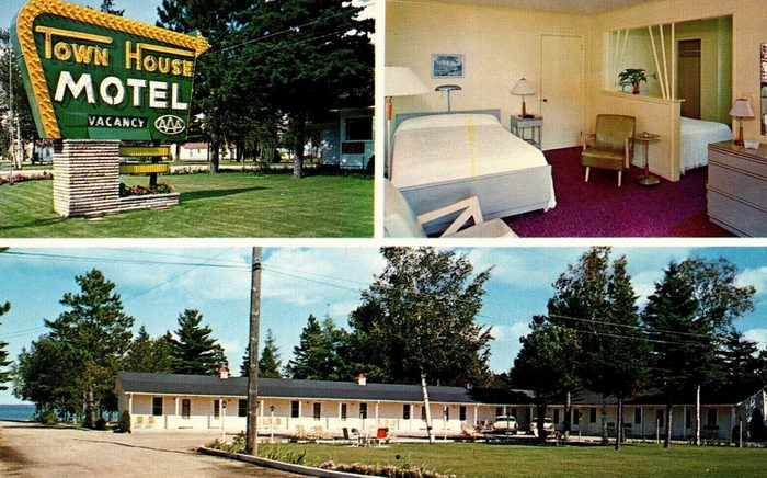 Town House Motel (Quality Inn) - Old Postcard (newer photo)
